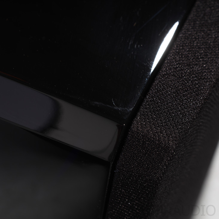 JL Audio E112 12" Subwoofer; Gloss Black