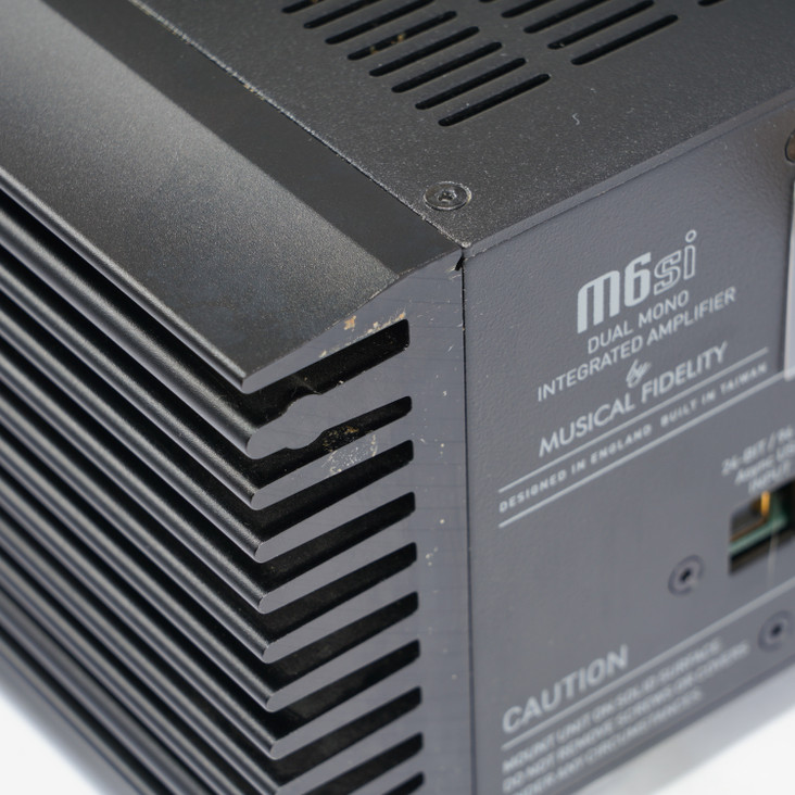 Musical Fidelity M6si Integrated Amplifier; MM & MC Phono