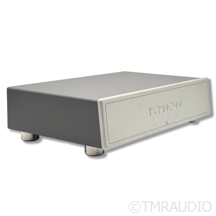 Shunyata Research Typhon T30 AC Power Distributor