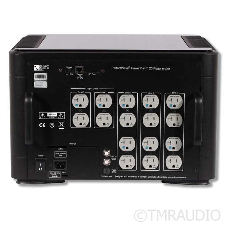 PS Audio DirectStream Power Plant 20 AC Power Conditioner (1/2)