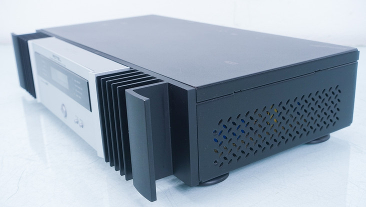 Rotel RLC-1040 AC Line Conditioner / Surge Protector