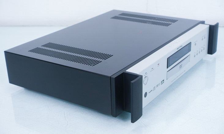 Rotel RDV-1092 CD / DVD Player