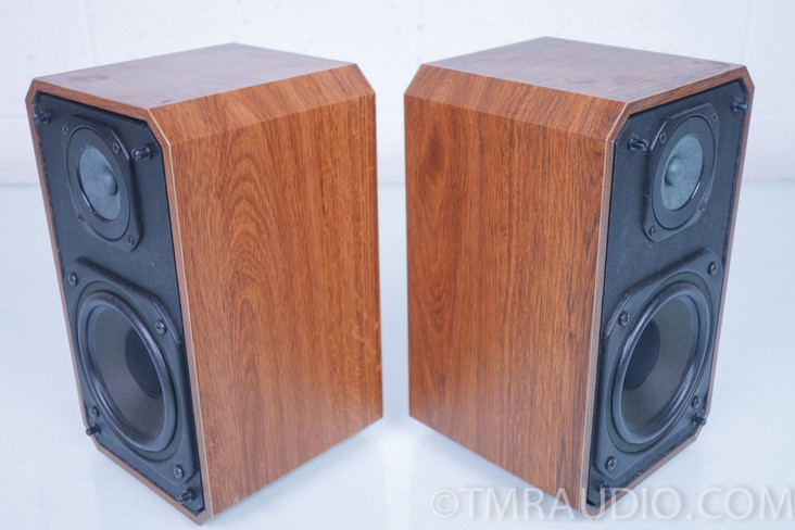 Realistic Optimus STS 50 Vintage Bookshelf Speakers