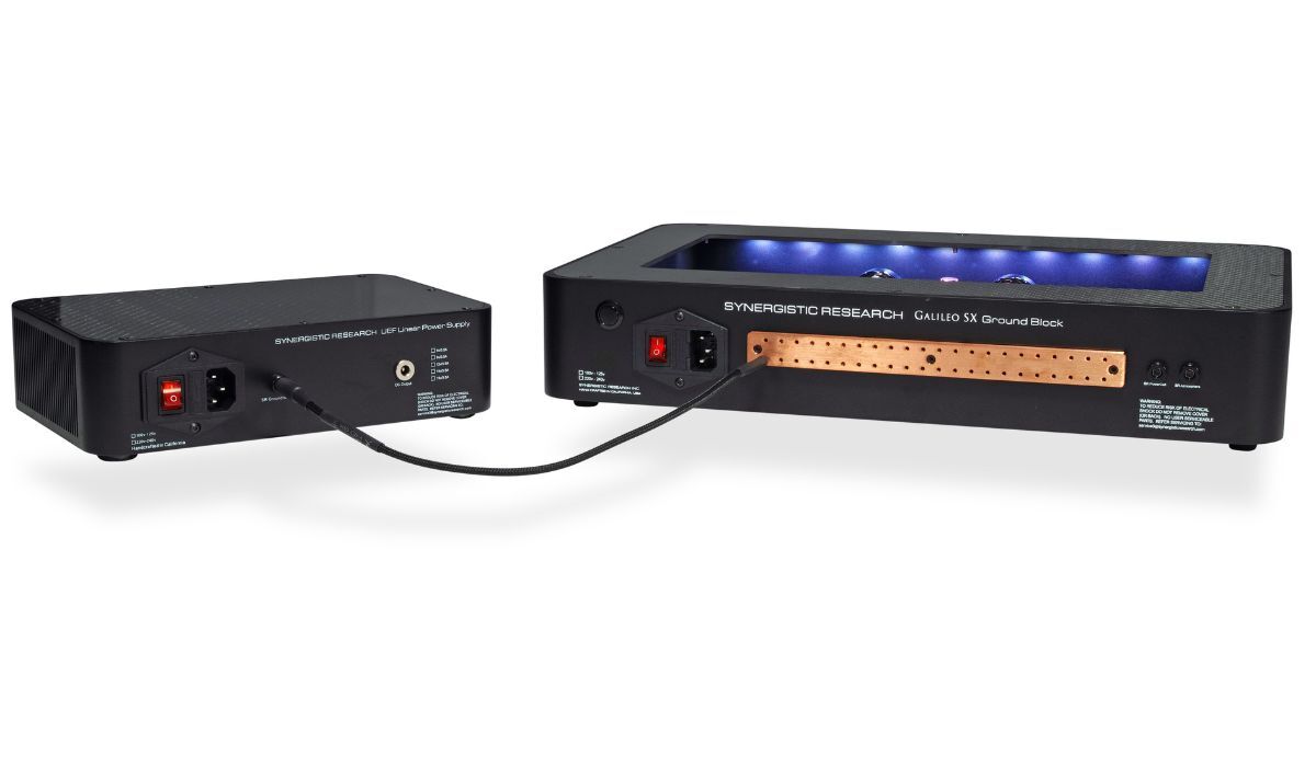Synergistic Research Linear Power Supply UEF w/ optional Active Ground Block (sold separately)