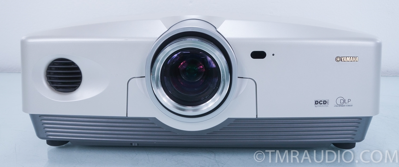 Yamaha DPX-1000 Video Digital Home Cinema 1080i w/ Remote, 3 lamps