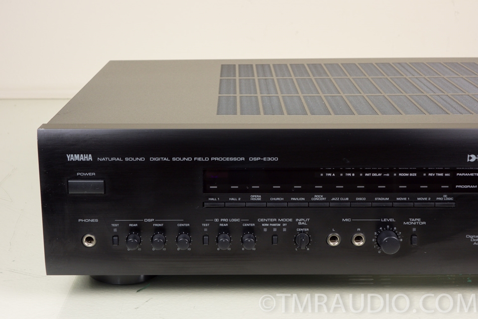 Yamaha DSP-300 Digital Sound Field Processor / Surround Amplifier
