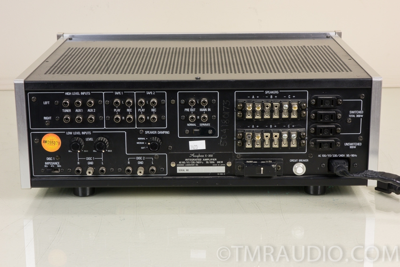 Accuphase E-202 インテグレーテッドアンプ Accuphase E-202 Integrated Amplifier Service & Repair - YouTube