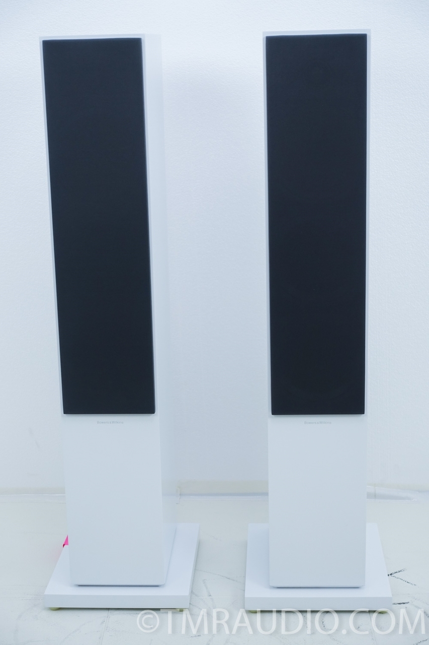 B&W CM8 Speakers, Gloss White