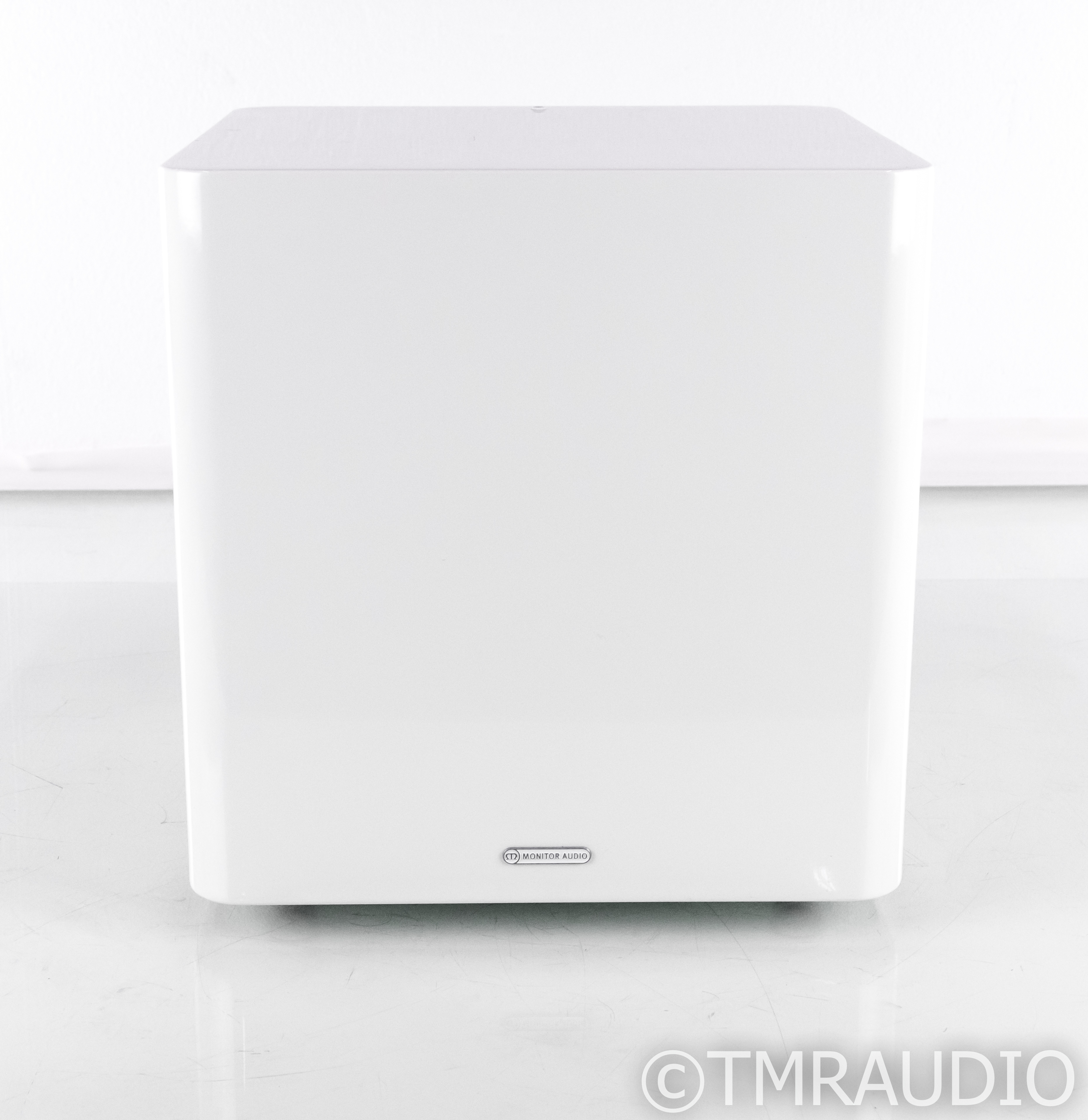 radius 390 subwoofer