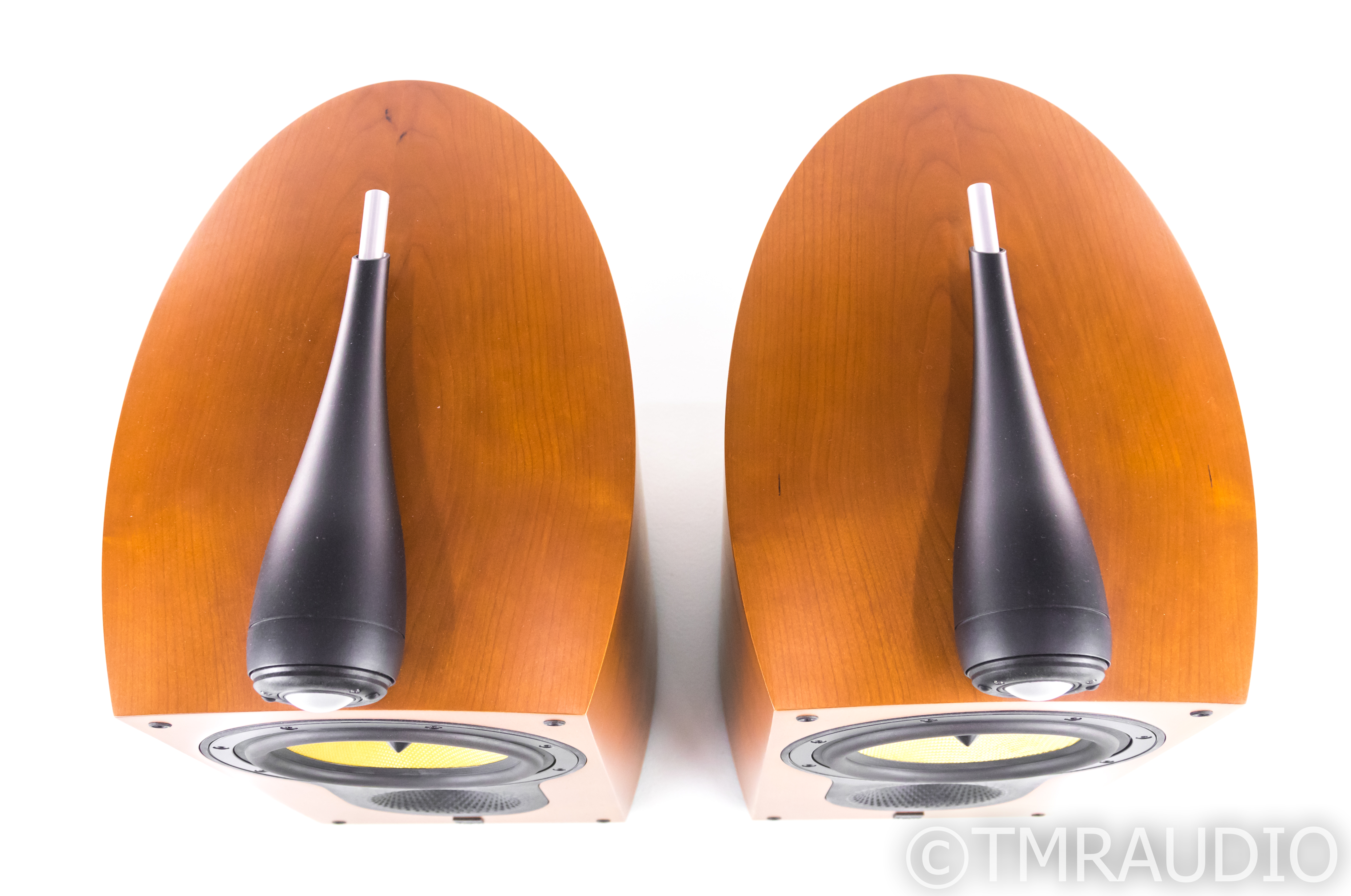 B&W Bowers＆Wilkins 805S B&W (Bowers and Wilkins) Nautilus 805S Speakers in a