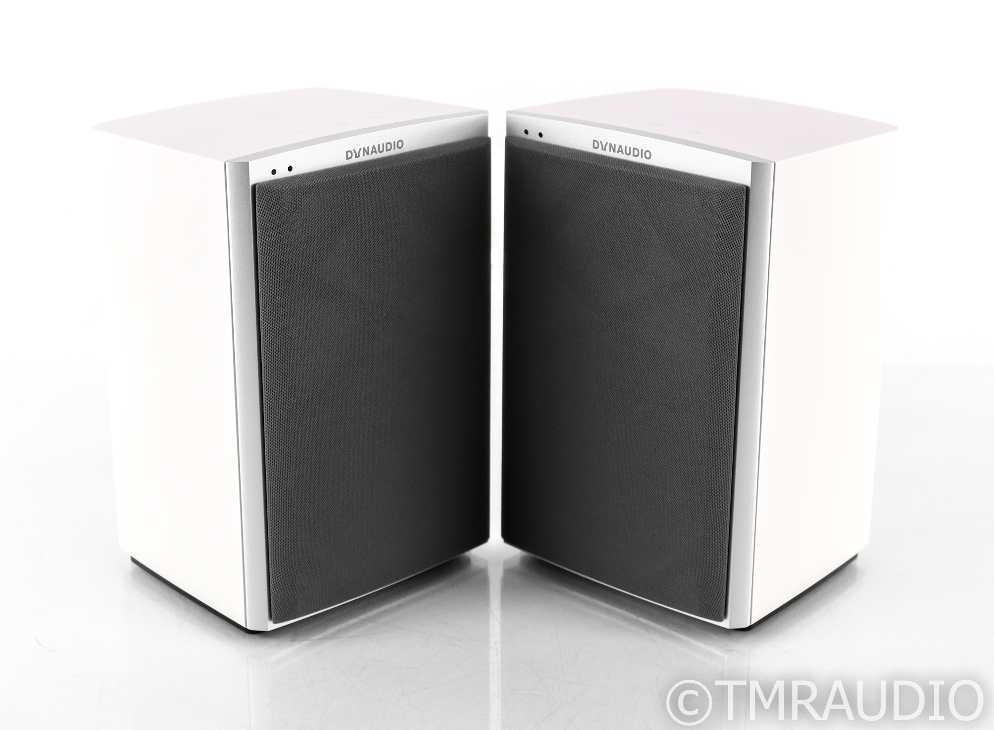 Dynaudio Xeo 2 Powered Wireless Bookshelf Speakers