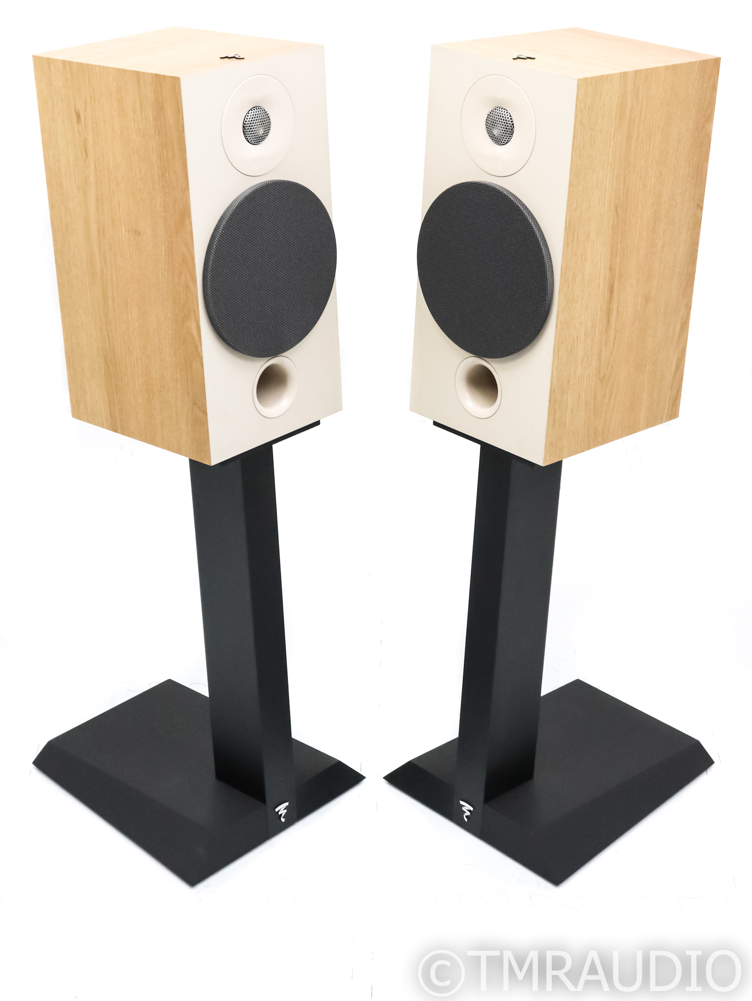 Focal Chora 806 Bookshelf Speakers; Light Wood Pair w/ Stands