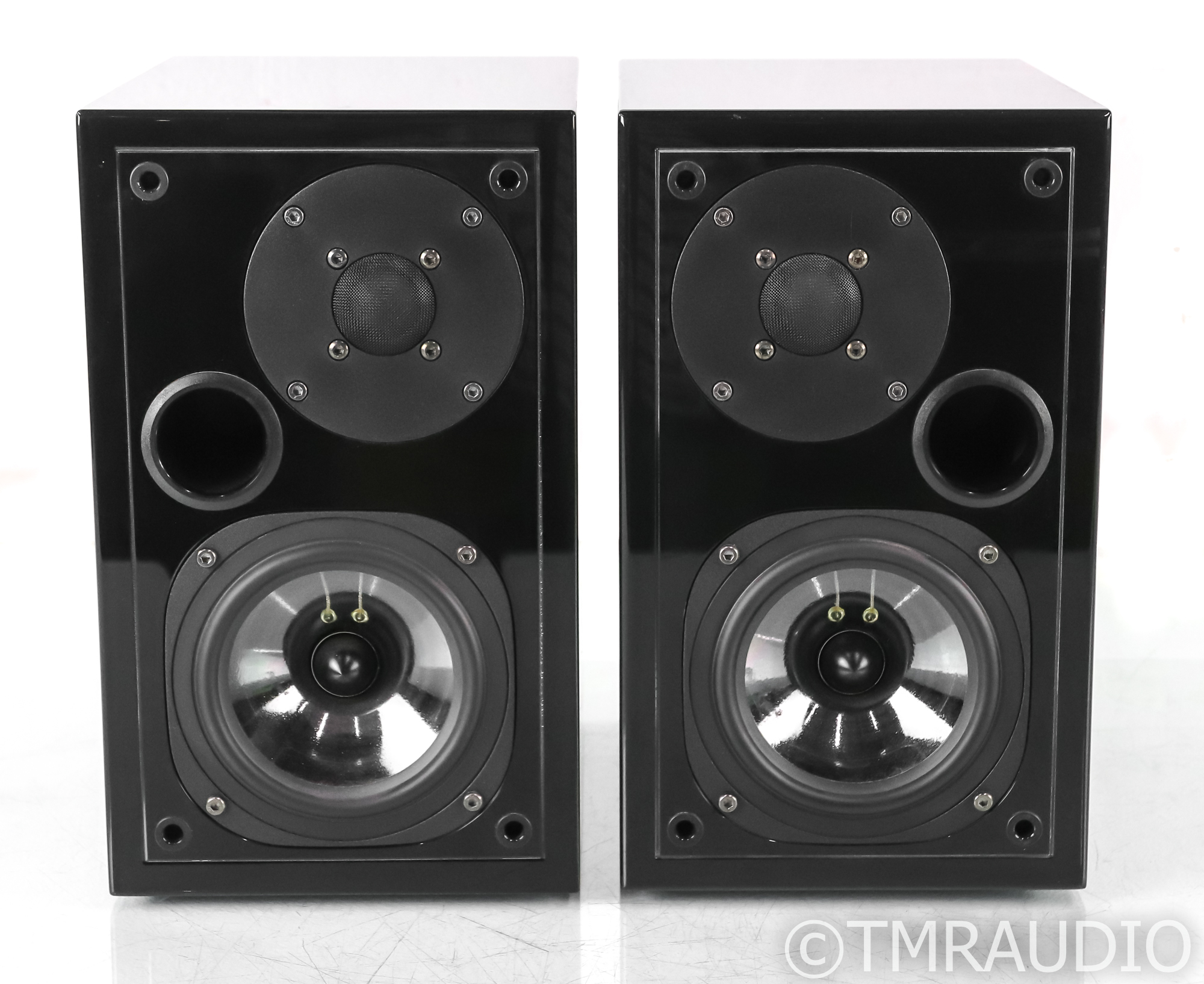Usher Audio S-520 Bookshelf Speakers; Piano Black Pair; S520