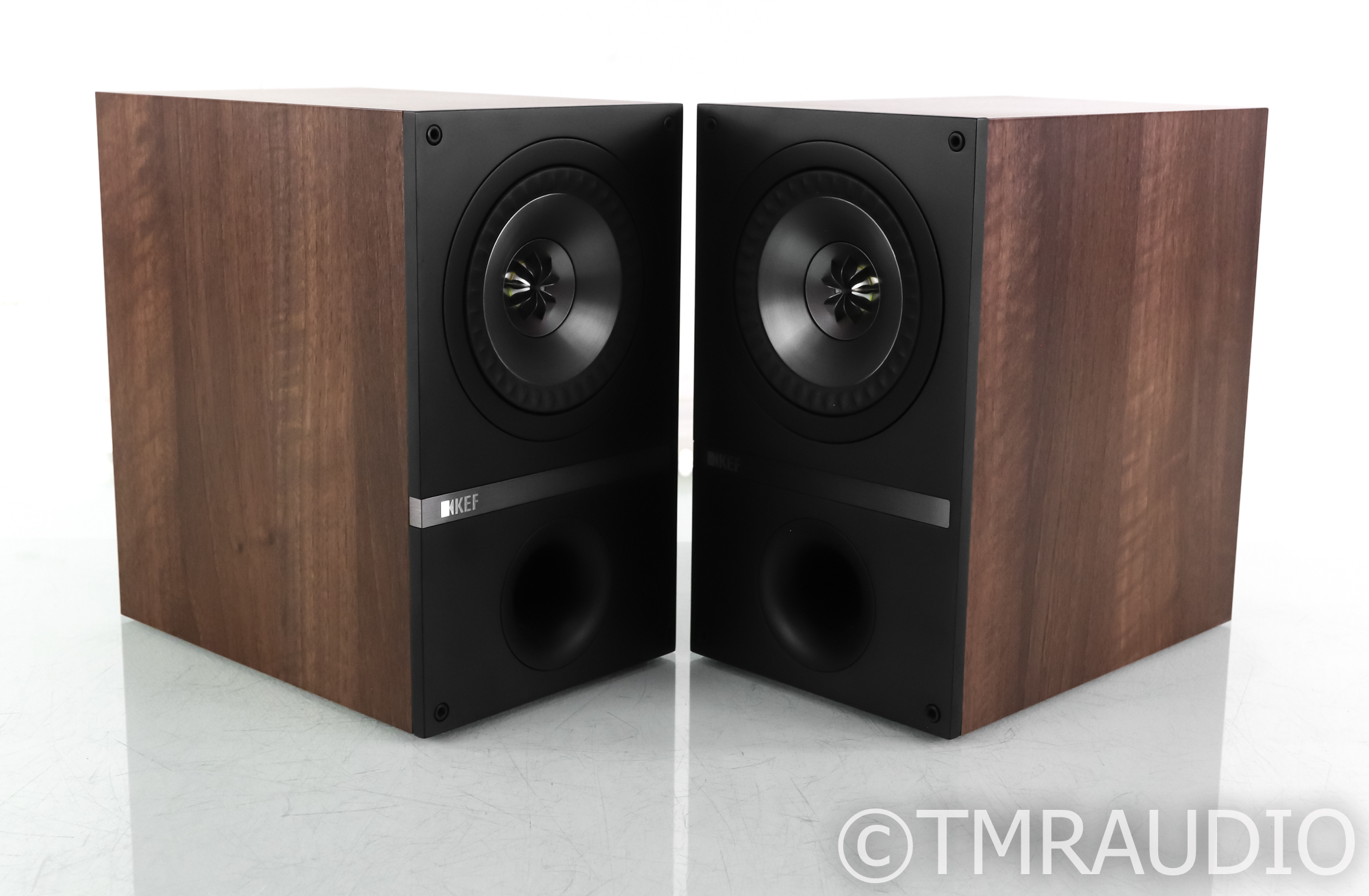 KEF Q100 Bookshelf Speakers; American Walnut Pair