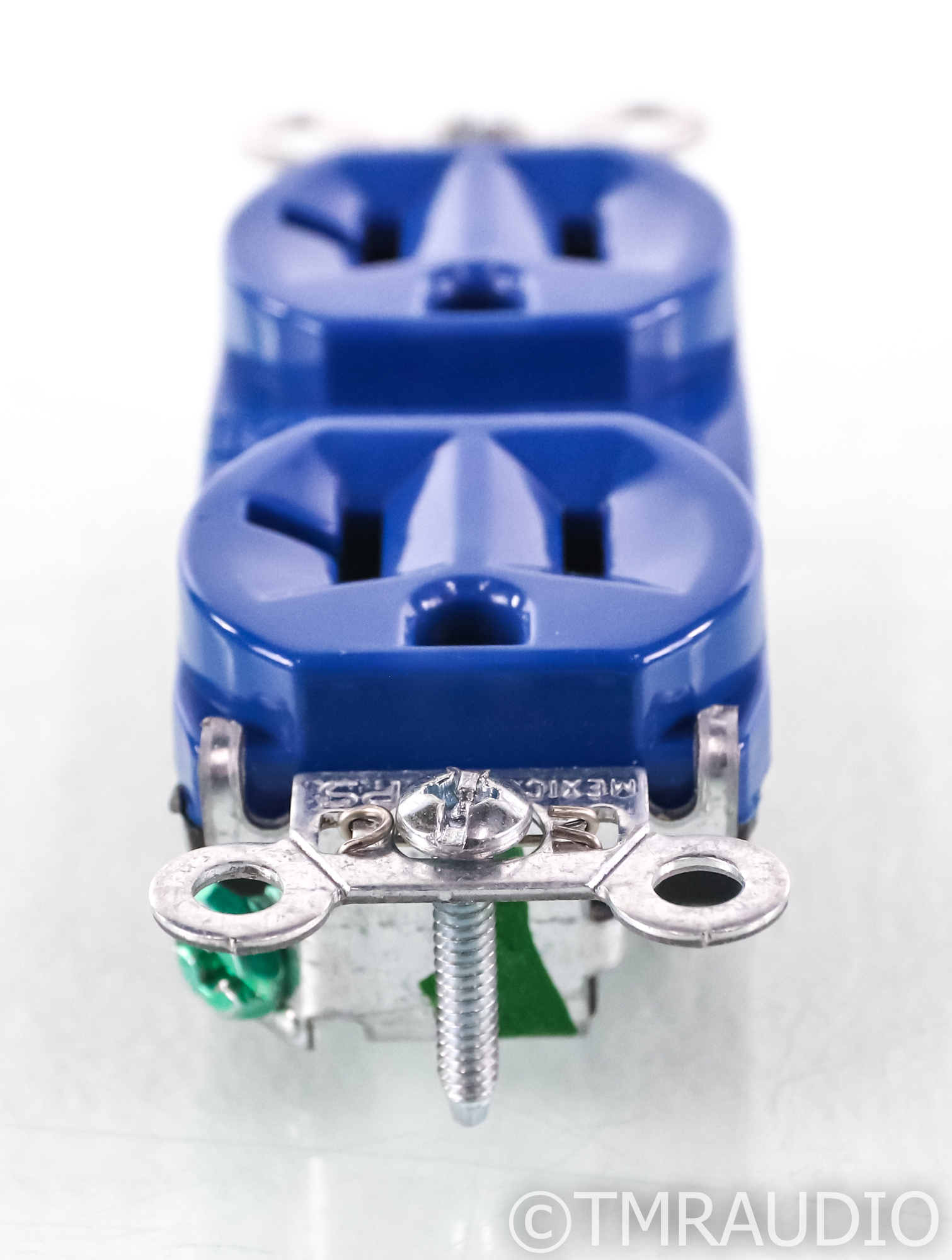 Synergistic Research Blue UEF Duplex Outlet - The Music Room