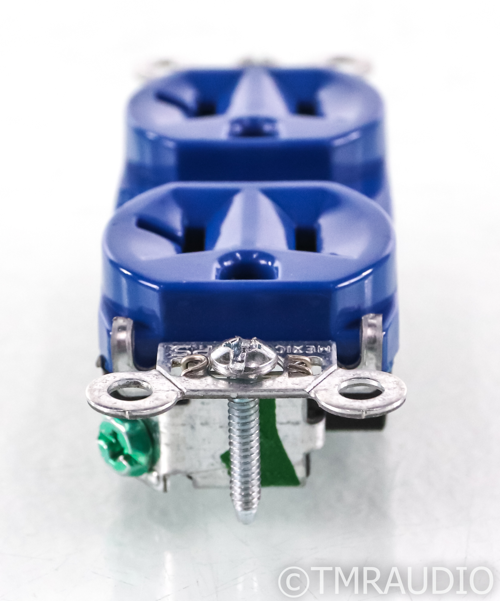 Synergistic Research Blue UEF Duplex Outlet - The Music Room