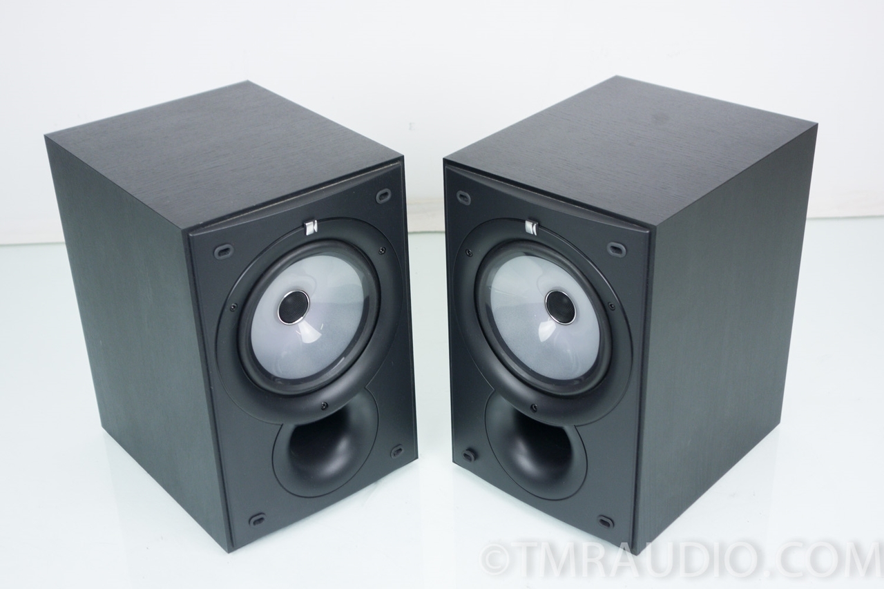 Kef Q15 Bookshelf Speakers; Excellent Pair - The Music Room