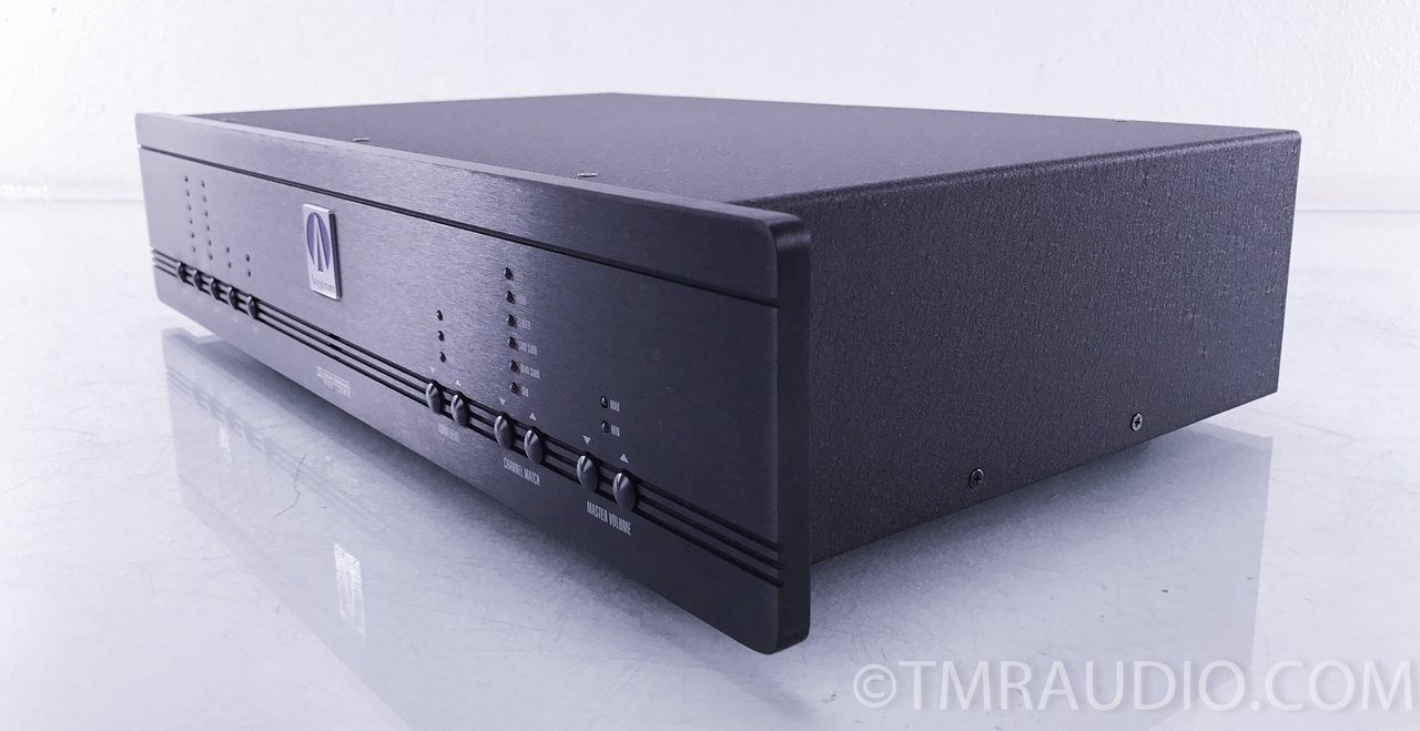 米国Angstrom 200 DAC/Pre Amp. Angstrom 200 Home Entertainment Director '90's DAC - info
