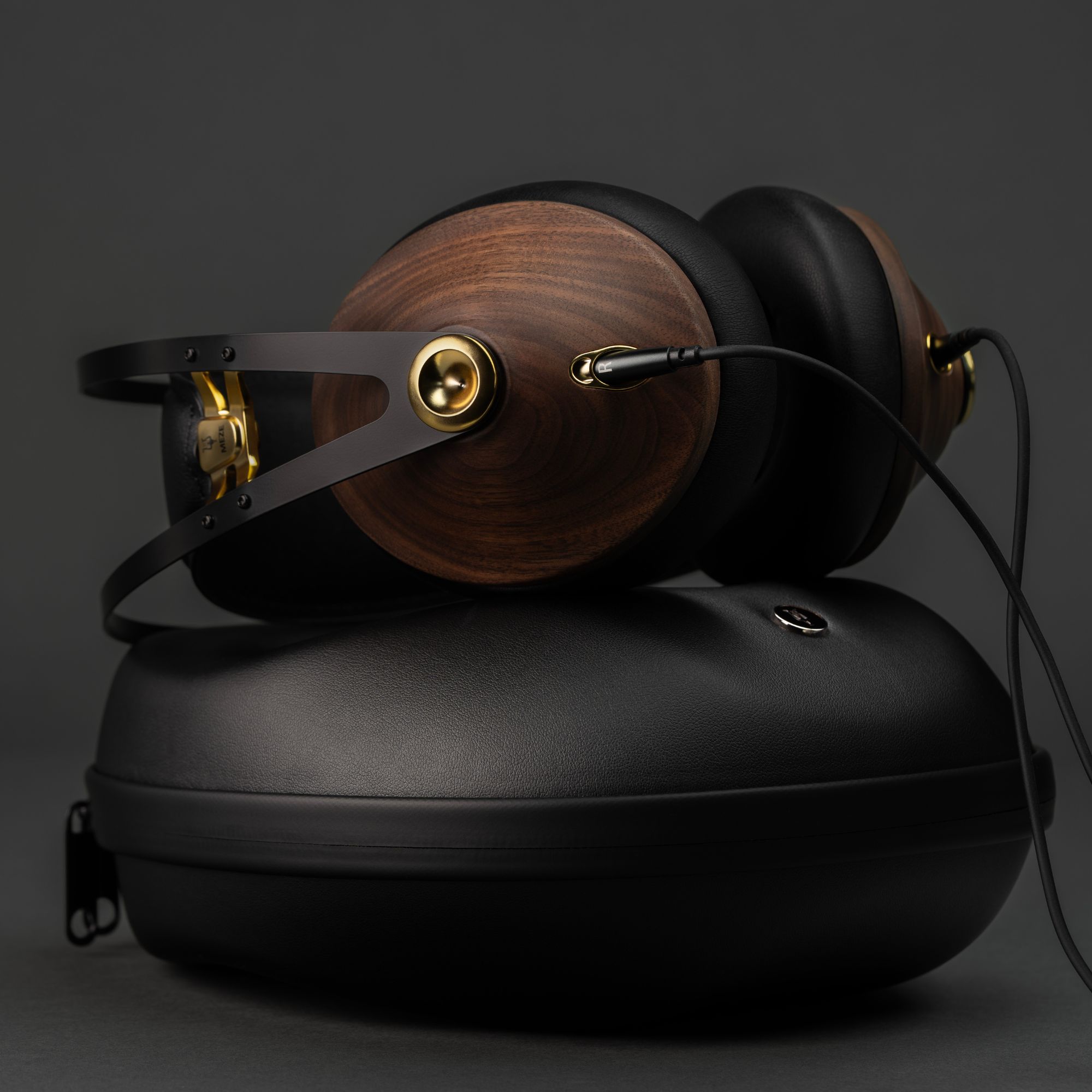 Meze 99 Classics 2nd Gen Closed-Back Headphones - The Music Room
