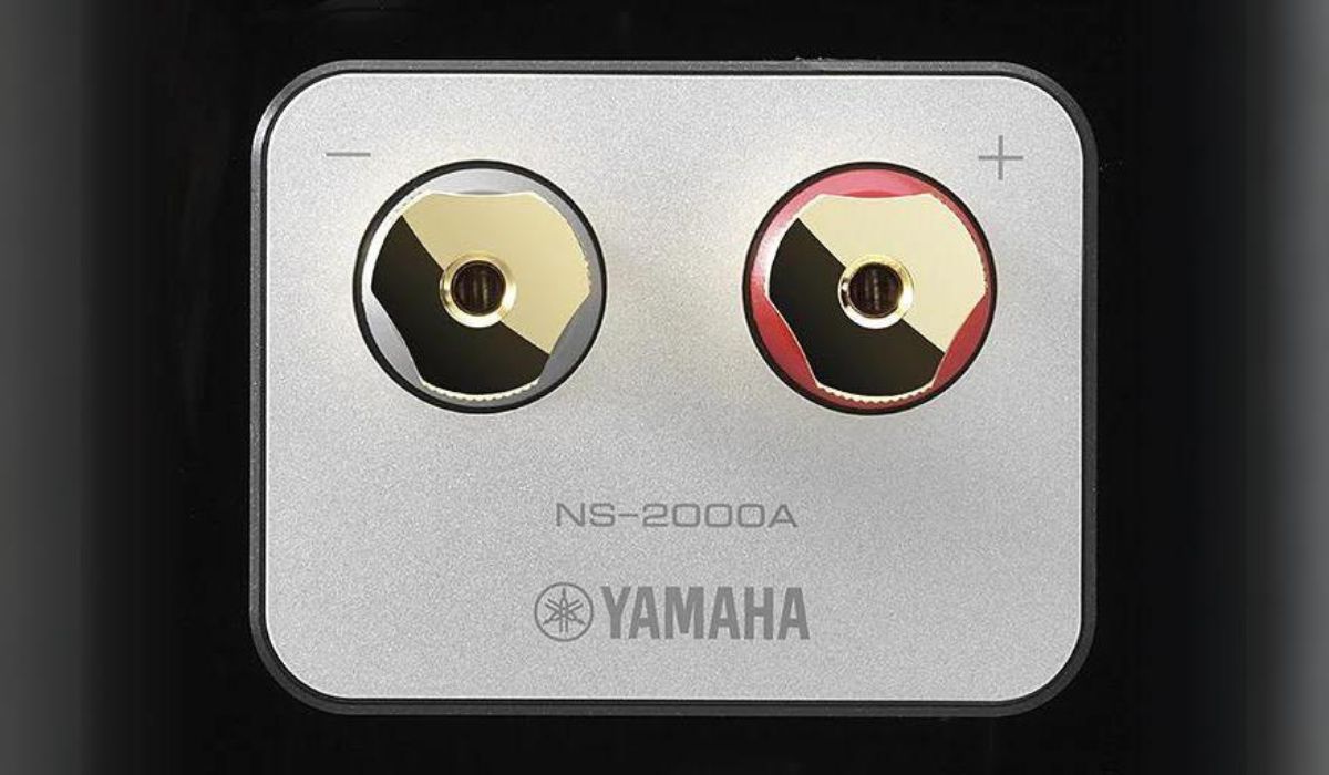 Yamaha NS-2000A Floorstanding Speakers binding posts close up