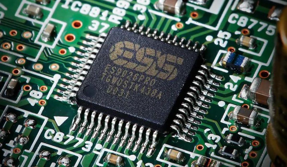 R-N2000A DAC chip