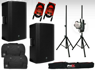 2x Mackie Thump12A 12" Speaker 1300W + 2x THUMP12A/BST-BAG + Stands w/Bag Cables