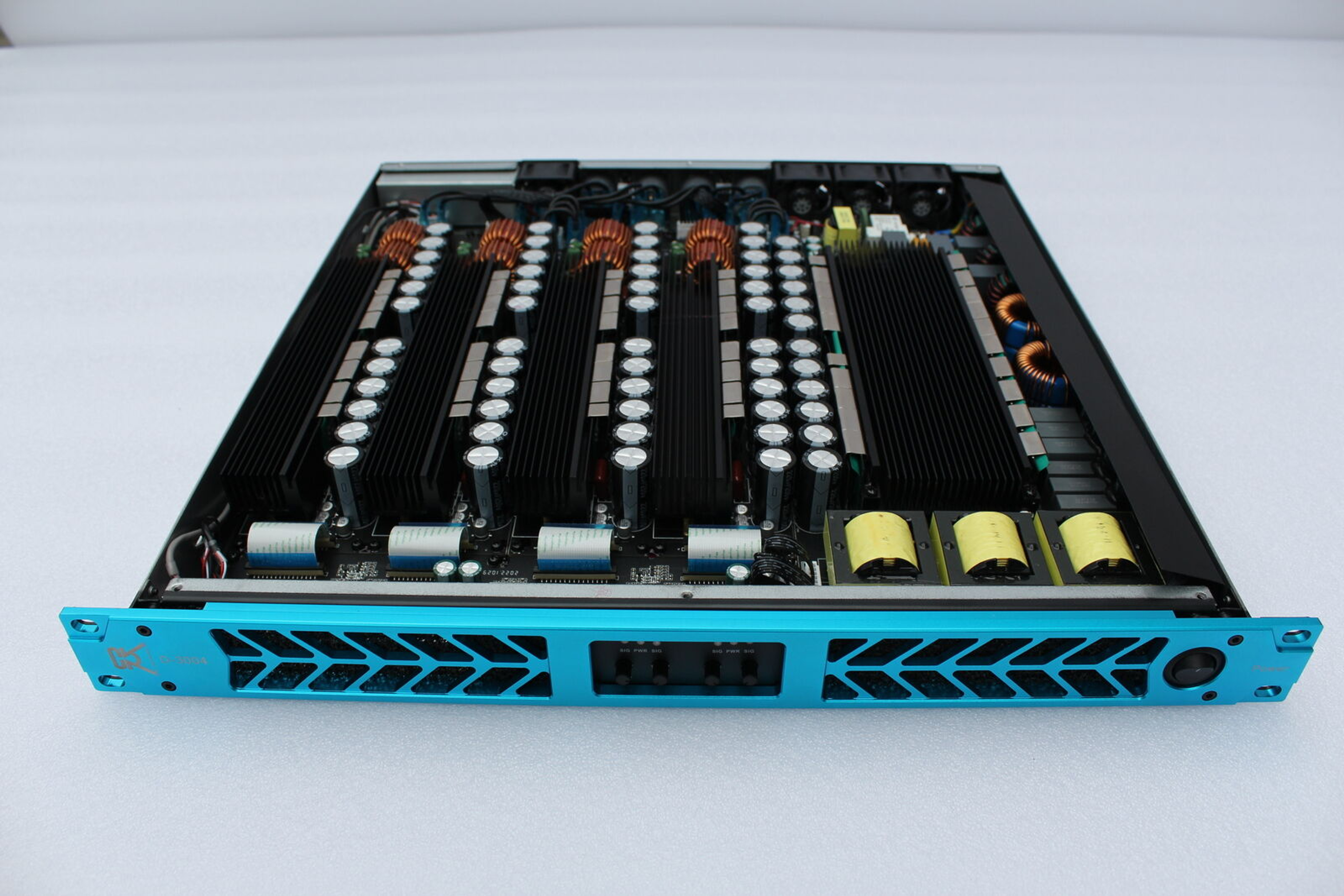 CVR Audio D3004 BLACK 4 Channel Class D 1U Sound Audio Equipment Dj Power Amp