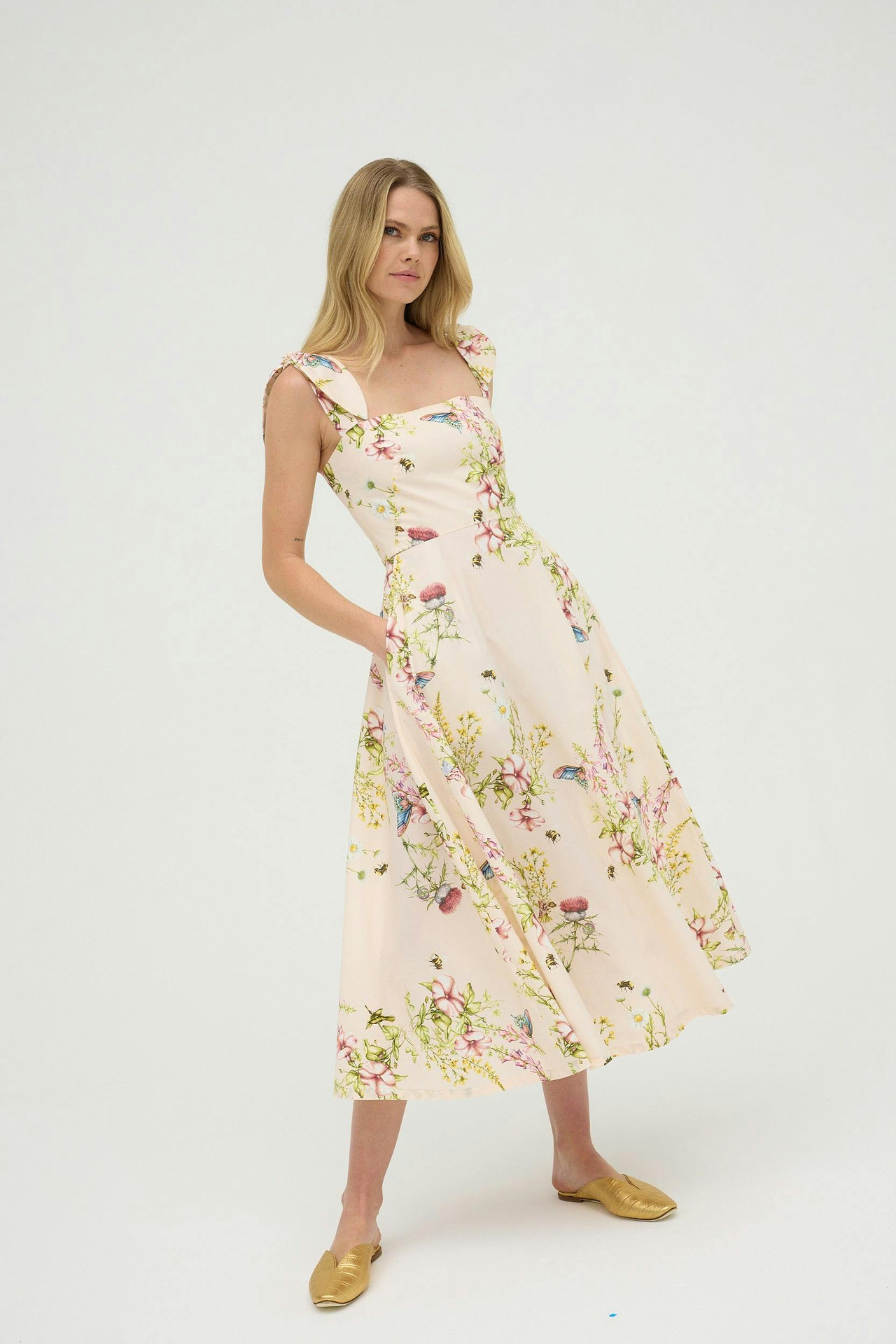 Vestido midi algodón orgánico escote cuadrado falda evasé