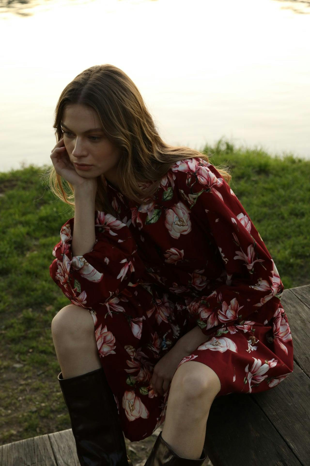 Vestido midi evasé en algodón orgánico con cuello mandarín