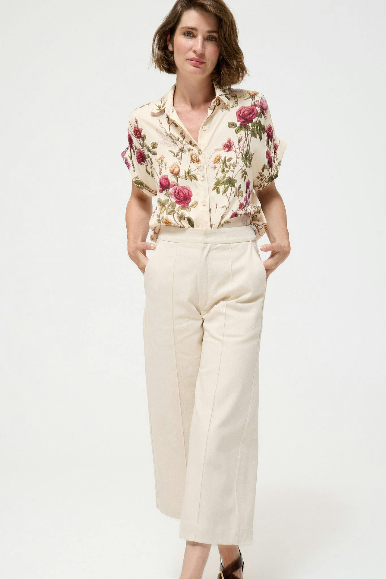 Pantalones tiro alto corte ancho algodón orgánico