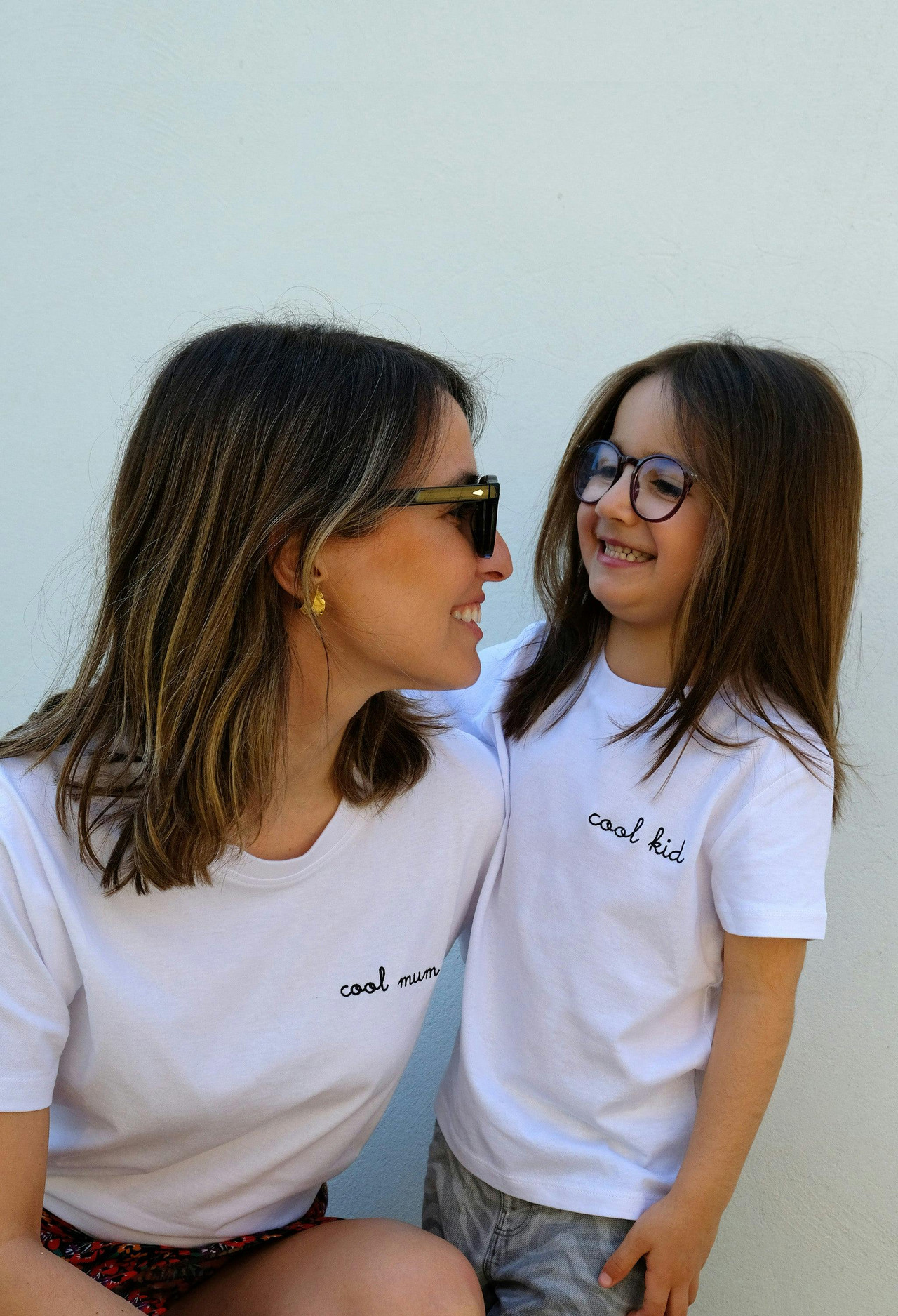 Camiseta unisex Cool Mum/Cool Dad gris