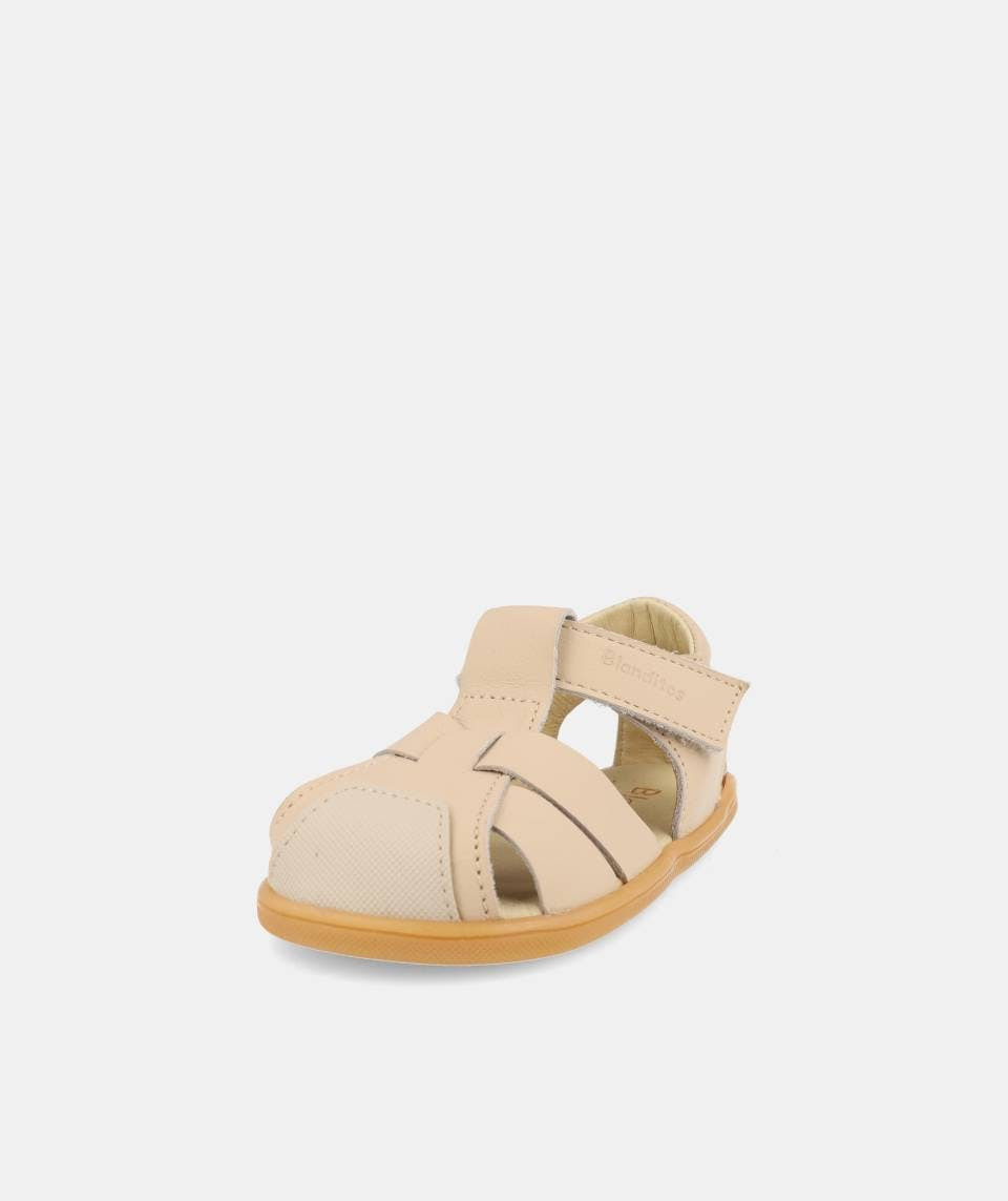 Sandalias Costa en material ligero y flexible