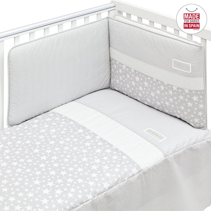 Colcha y protector de cuna Star gris