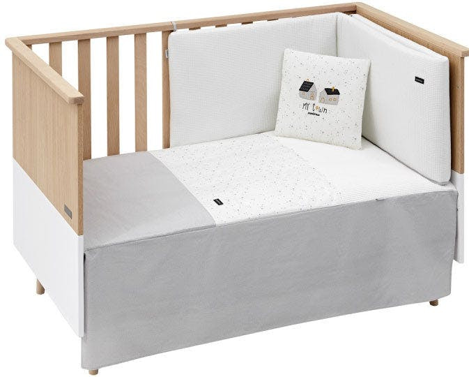 Conjunto edredón y protector cuna cielo gris