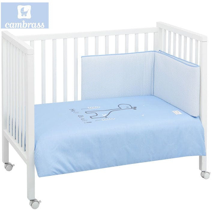 Conjunto colcha y protector para cuna jirafa azul