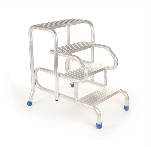 Escalera plataforma 4 peldaños aluminio