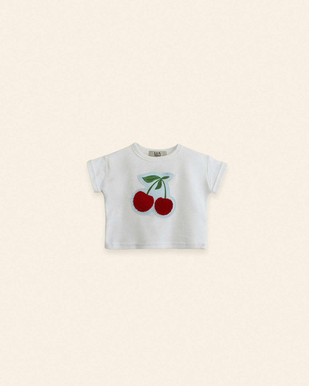 Camiseta con cerezas bordadas