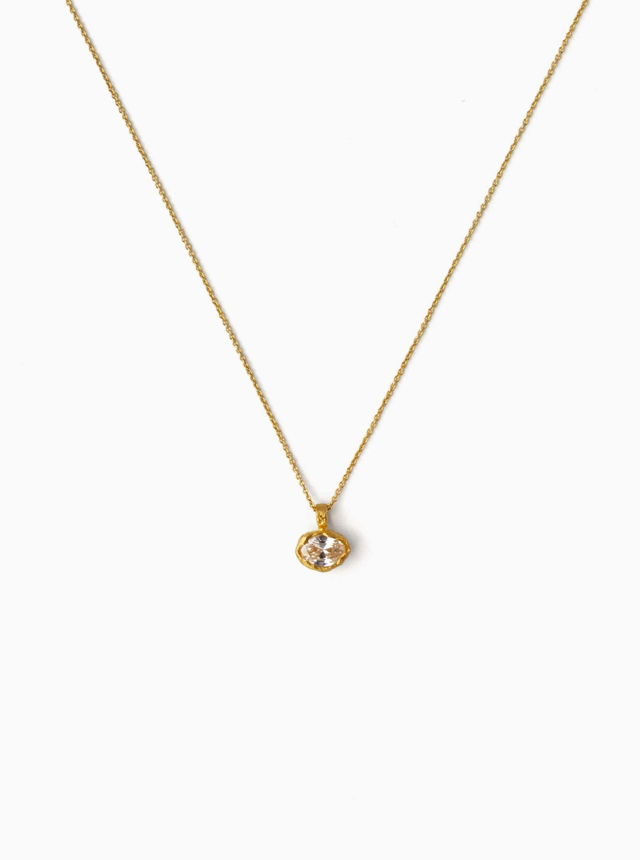 Colar Stella em prata esterlina com banho 18K e zircónia oval