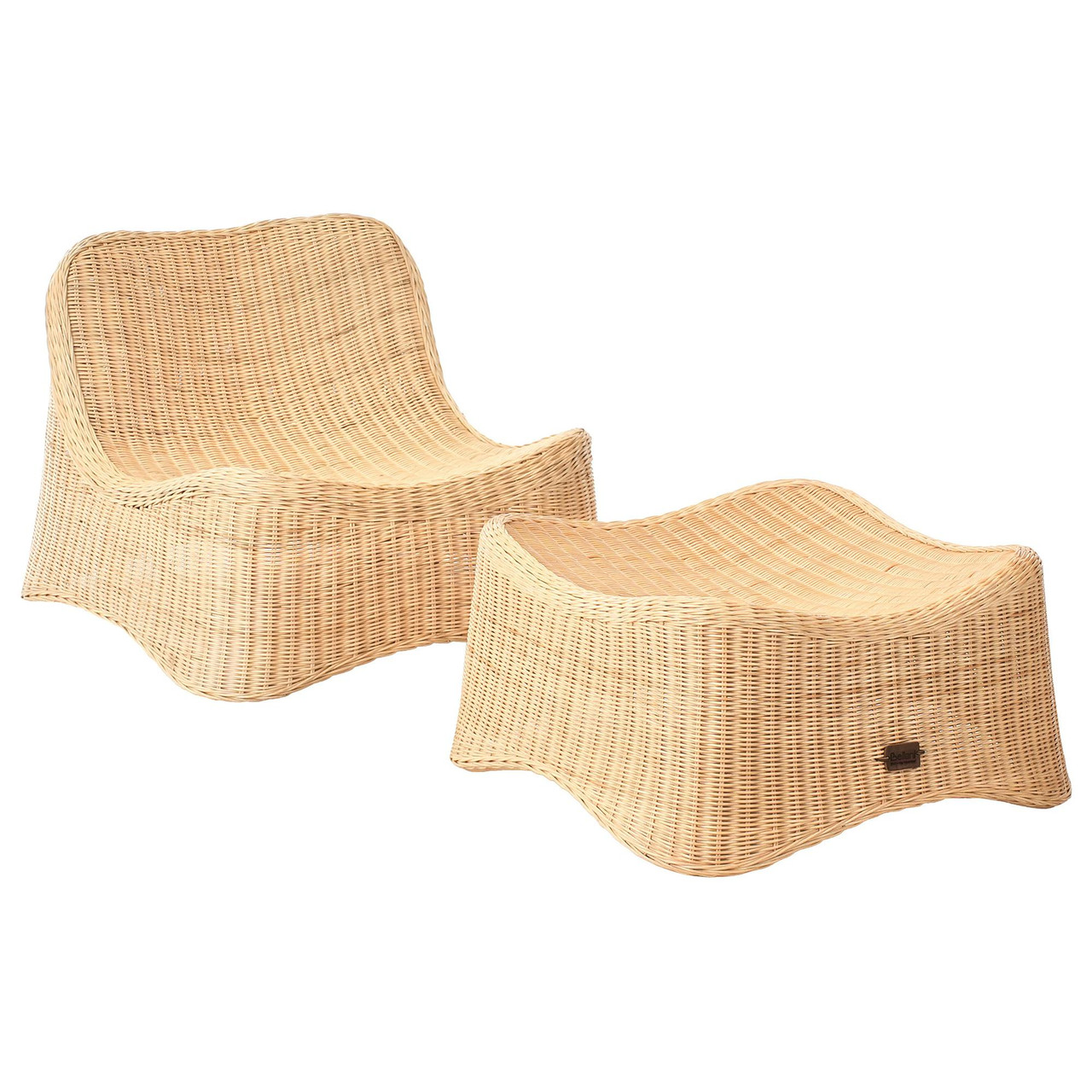 Sillão de jardim com otomana Aigani em rattan natural