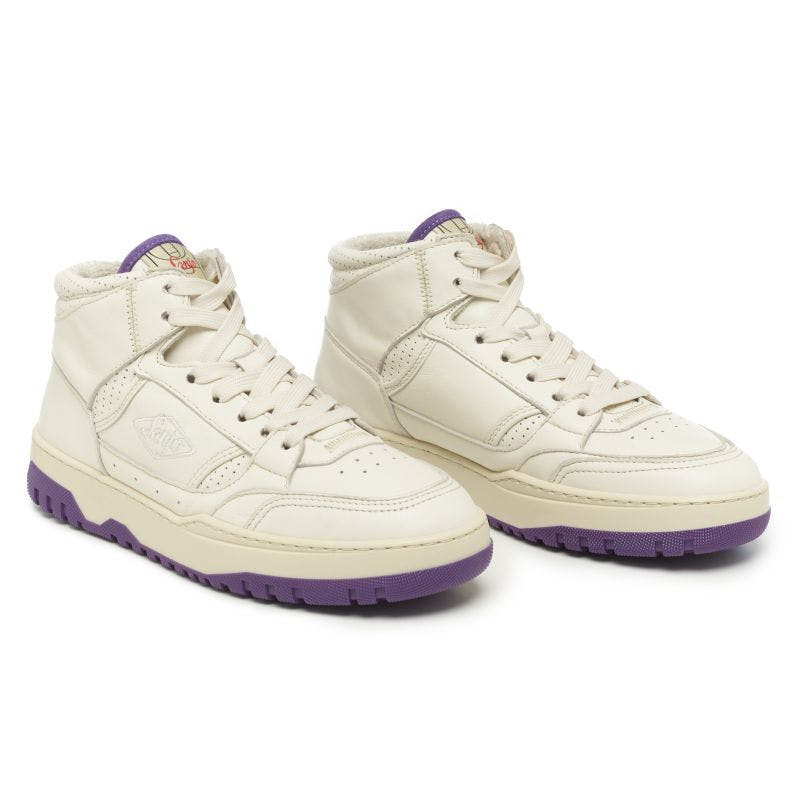 Sneakers BSK 33 estilo basquetebol em lona off white e lilás