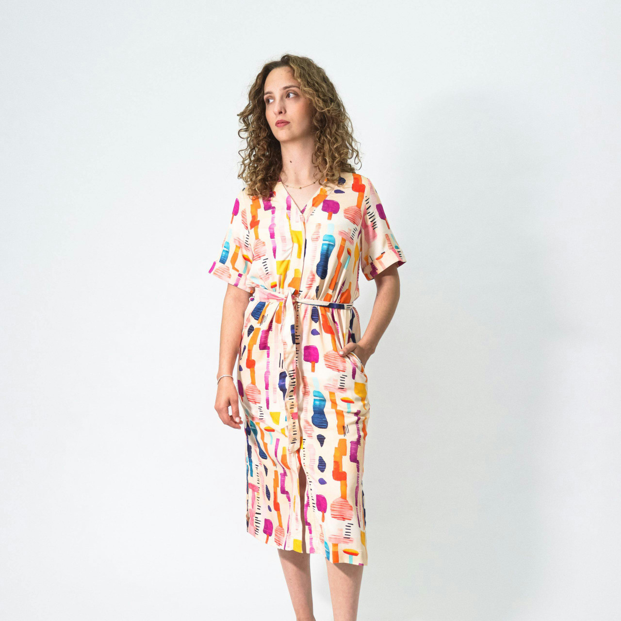 Vestido Kallvik Summer estampado abstracto