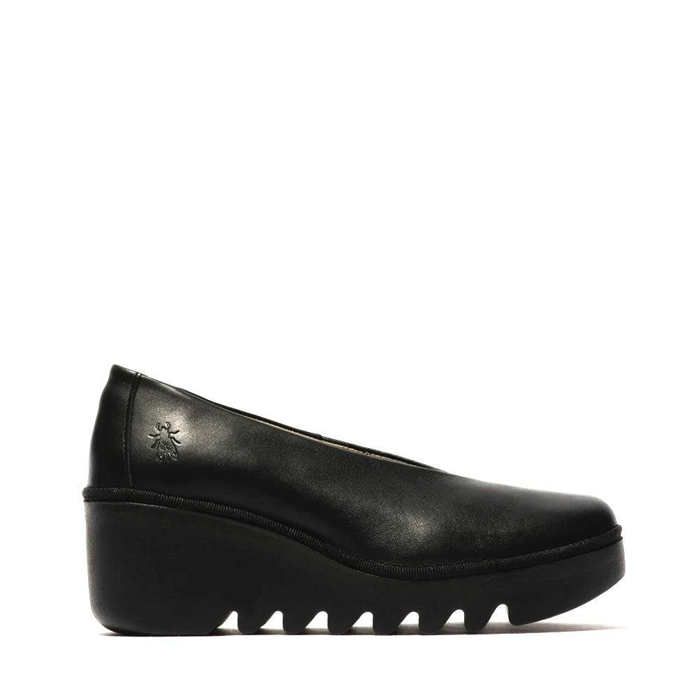 Sapatos rasos em couro sem atacadores BESO