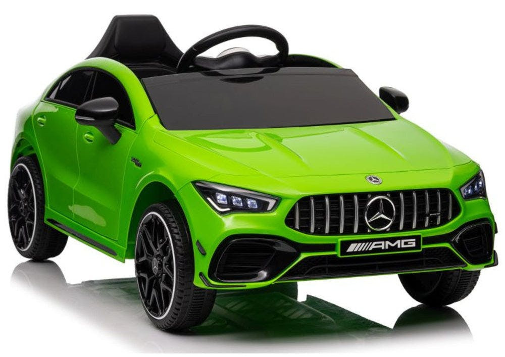 Carro elétrico Mercedes CLA 45S AMG 4x4 verde