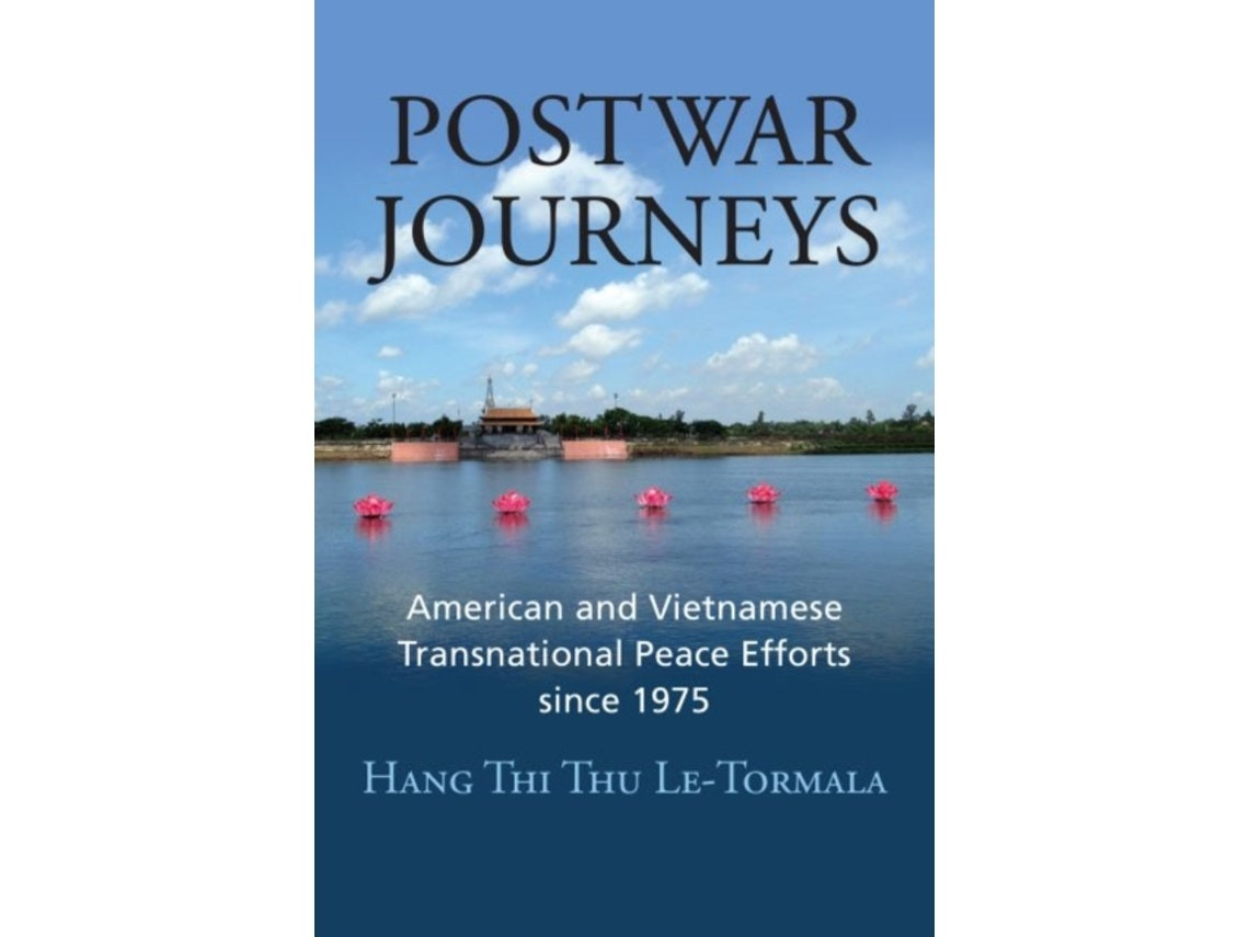 Postwar Journeys de Hang Thi Thu Le-Tormala (Inglés)