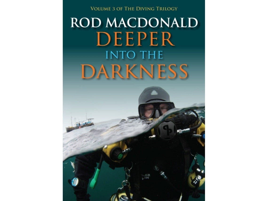 Deeper Into the Darkness de Rod MacDonald (Inglés)