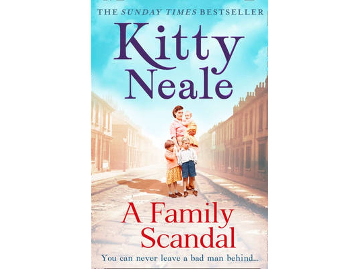 A Family Scandal de Kitty Neale (Inglés)