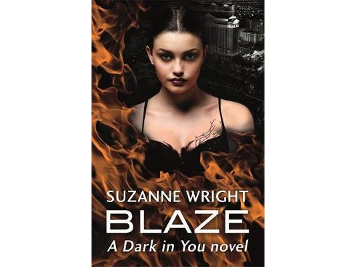 Blaze de Suzanne Wright (Inglés)