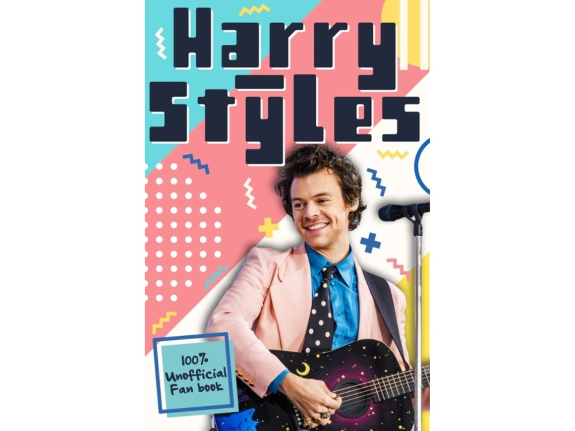 Harry Styles: The Ultimate Fan Book de Emily Hibbs (Inglés)