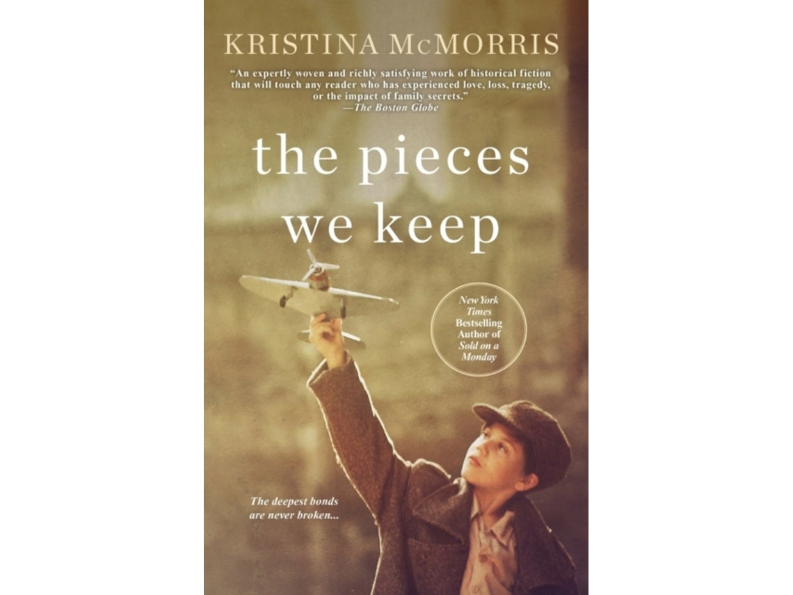 Pieces We Keep by Kristina McMorris (English)