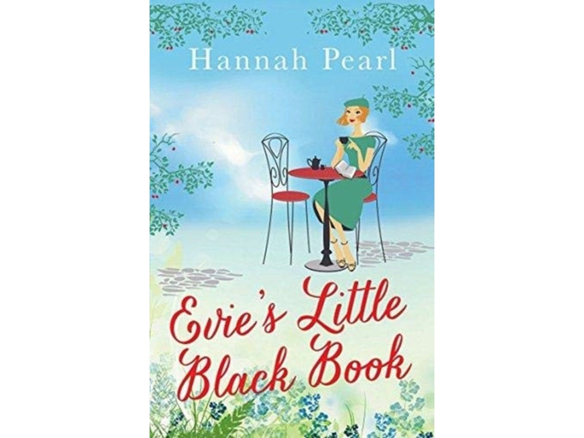 Evie's Little Black Book de Hannah Pearl (Inglés)
